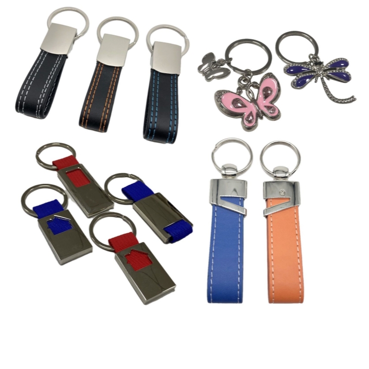 Wholesale Custom Soft Flexible Brand Logo 3D PVC Key Chain Fashion Shape Cute Car Great Gift Metal Keychain