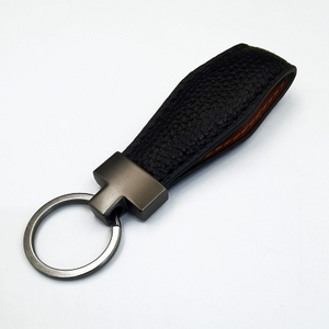 Custom Logo PU Leather Keychain for Car Keys - Fashionable Luxury Personalized Accessories with Hot Stamping & UV Printing