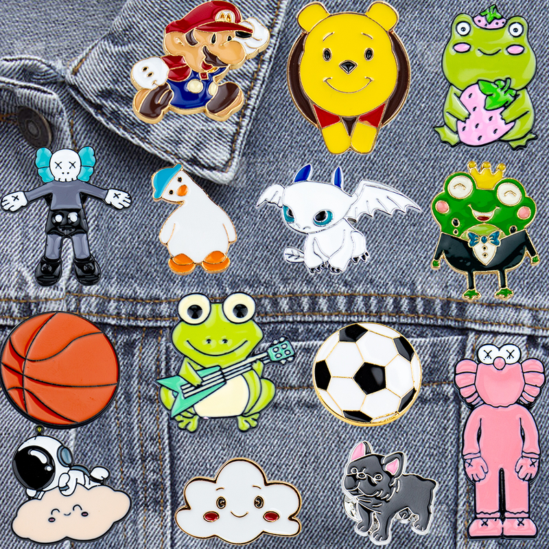 Custom Anime Cute Rabbit Zinc Alloy Enamel Custom Badge Pin - Personalized Lapel Pin for Gifts & Clothing