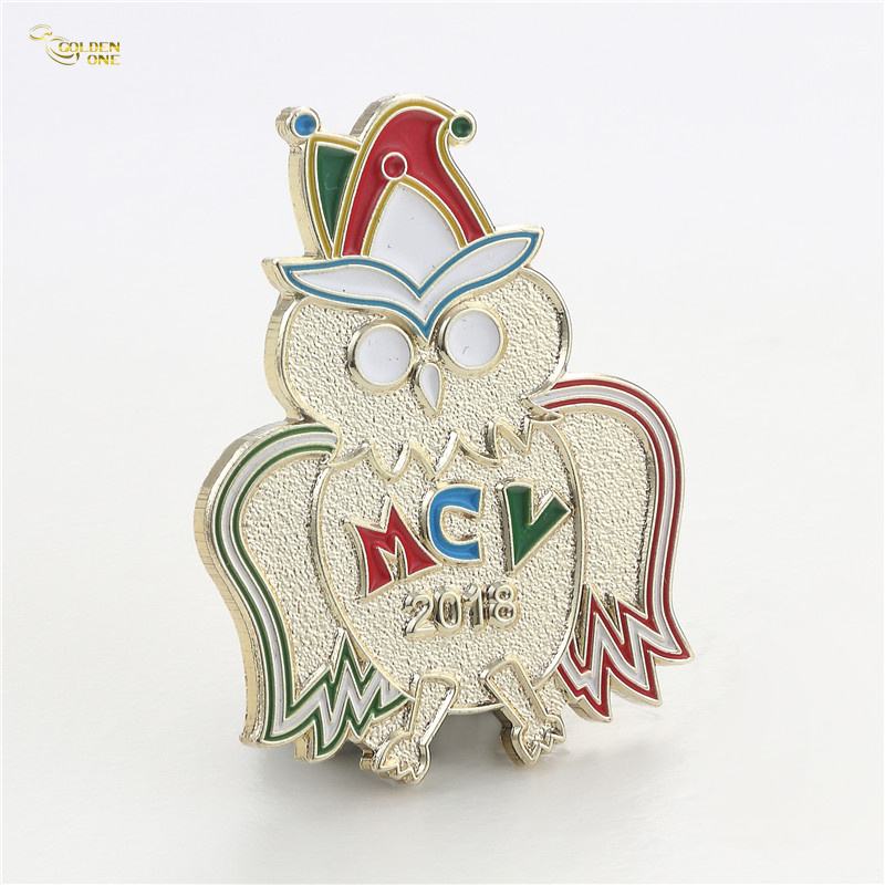 China Manufacturer Custom Plated Logo Metal Pin Badges Zinc Alloy Pathfinder Club Enamel Lapel Pins For Clothing