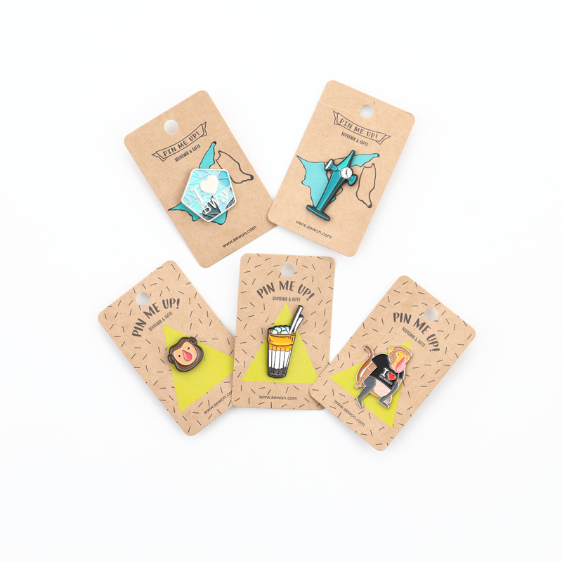 Trendy Domed Epoxy Printed Graphic Fashion Pin with Safety Clutch Back, Stylish Lapel Accessory for Daily Wear and Outfit Decoration, Lightweight Cute Brooch Gift