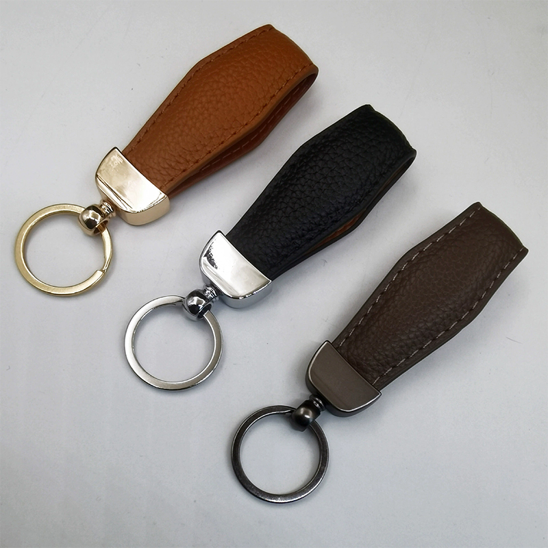 Custom Logo PU Leather Keychain for Car Keys - Fashionable Luxury Personalized Accessories with Hot Stamping & UV Printing