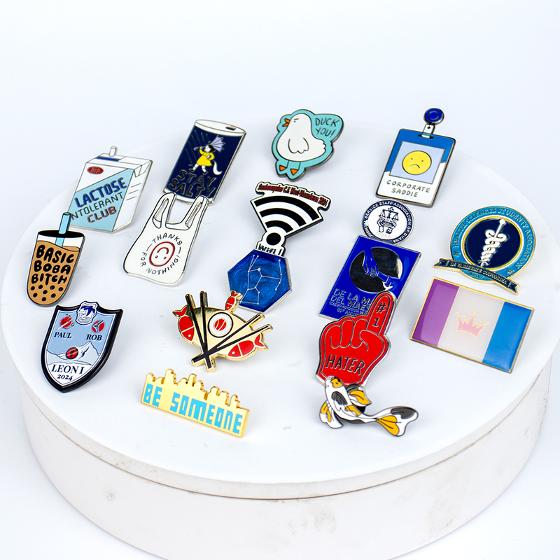 Waterproof UV Printed Lapel Pin with Butterfly Clutch for Uniform Decoration and Souvenirs