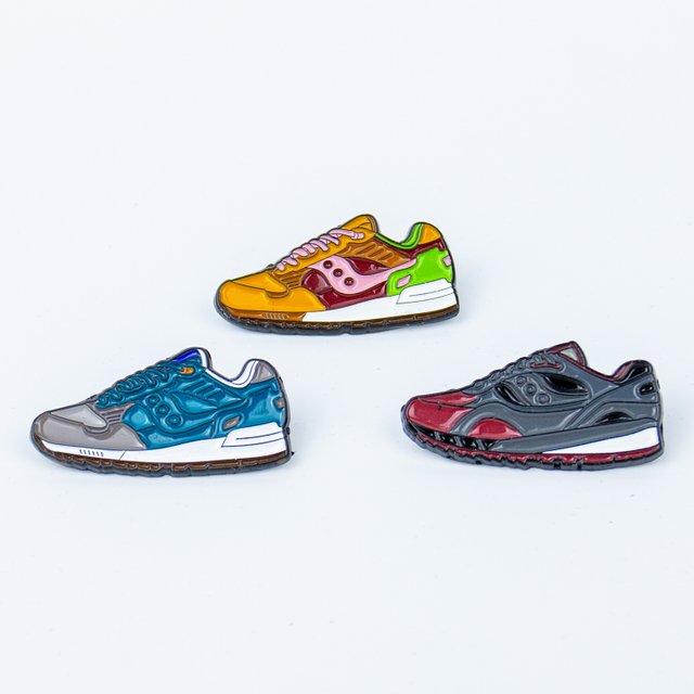 Sports Commemorative Lapel Pin with Copper Material Embossed Metal Logo and Safety Pin for Team Events and Awards